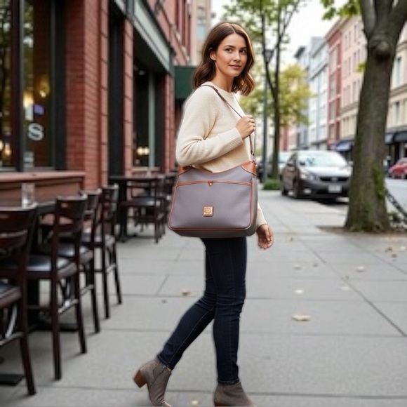 Dooney & Bourke Gray Pebble Leather Kimberly Crossbody Bag In Mint  Cond Vintage - Picture 2 of 13